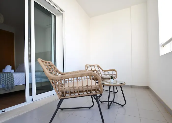 Refuge By Algest * Portimão